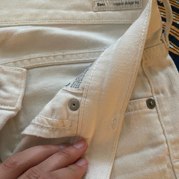 Citizens of Humanity cropped white Dani pant, size 28. Perfect for summer! Comfy - Picture 6 of 11